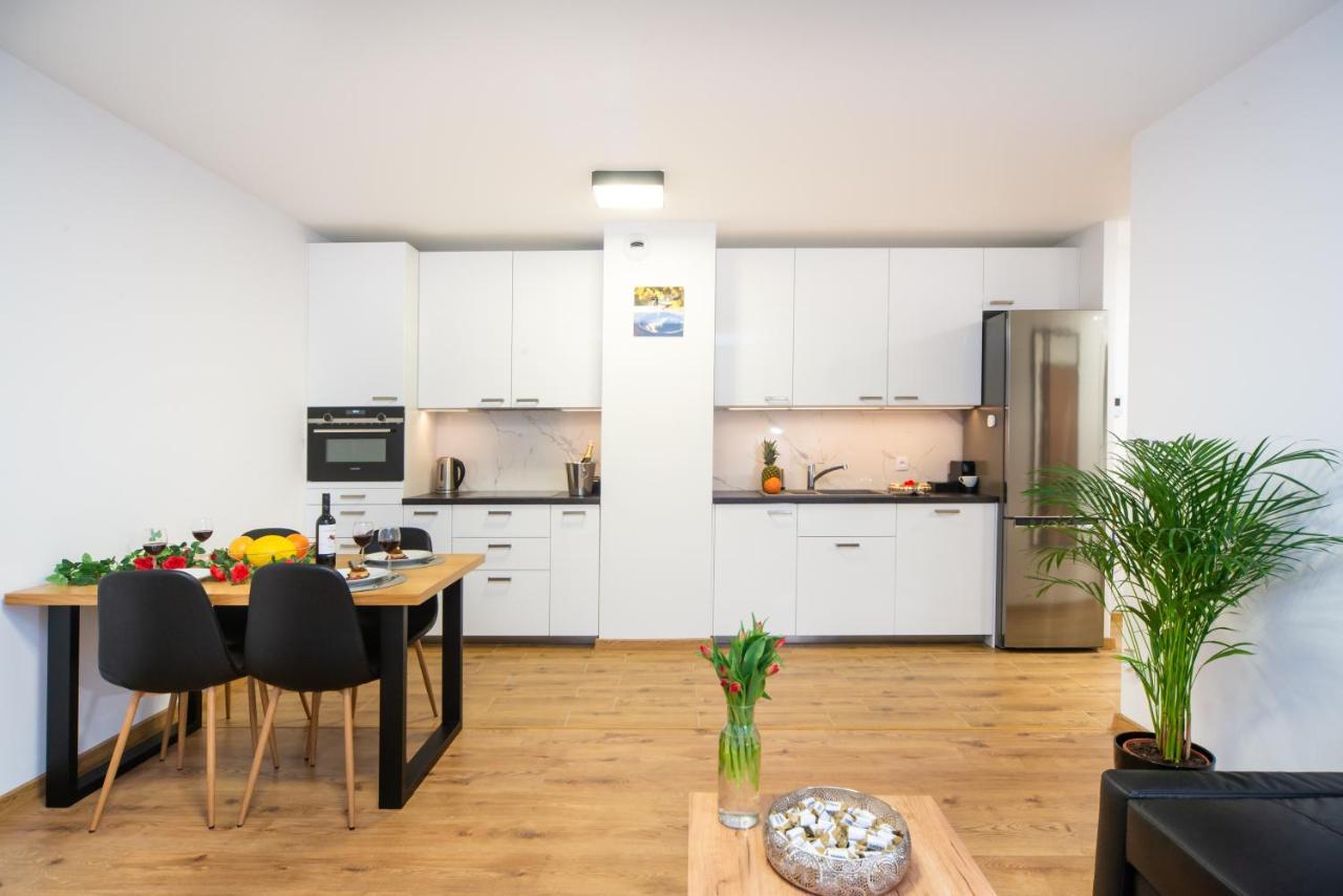 Maya'S Flats & Resorts 49 - Spacious 3 Rooms Apartment In Szafarnia גדנסק מראה חיצוני תמונה