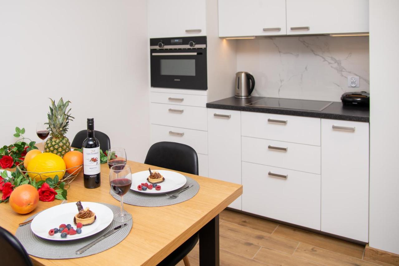 Maya'S Flats & Resorts 49 - Spacious 3 Rooms Apartment In Szafarnia גדנסק מראה חיצוני תמונה