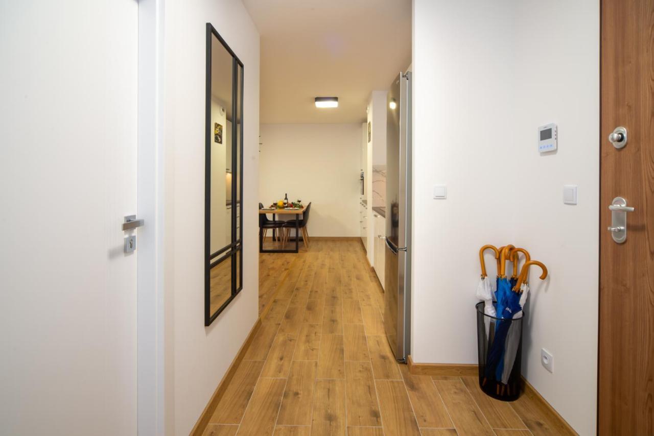 Maya'S Flats & Resorts 49 - Spacious 3 Rooms Apartment In Szafarnia גדנסק מראה חיצוני תמונה